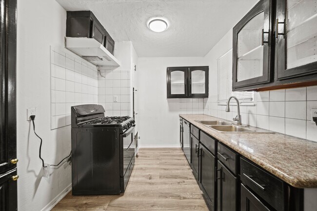 Building Photo - 5610 Arthington Ave