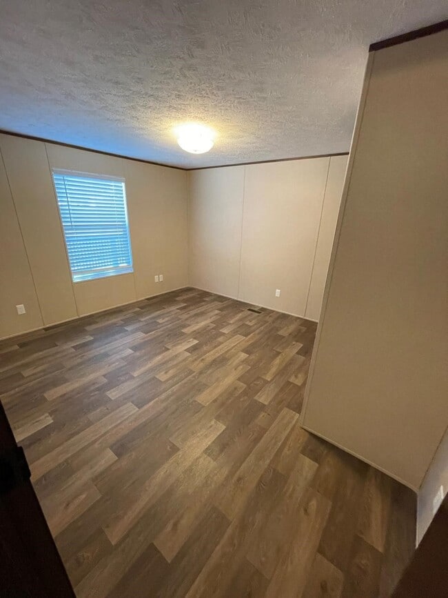 Building Photo - 72 Rd 5128