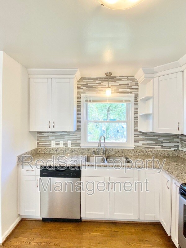 Building Photo - 146 Linbrook Dr