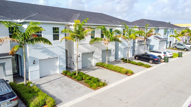 Building Photo - 1866 Tarni Way