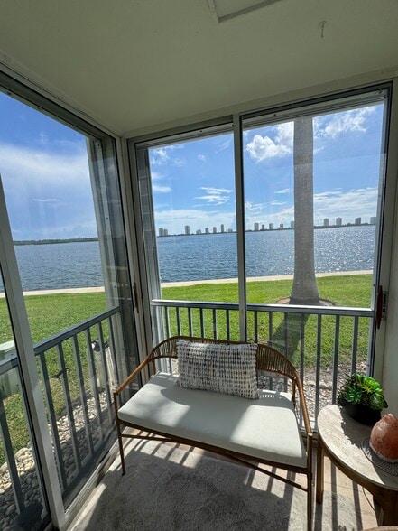 Building Photo - 100 Paradise Harbour Blvd