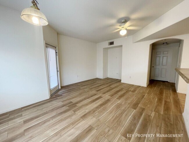 Building Photo - 6160 Rumrill St