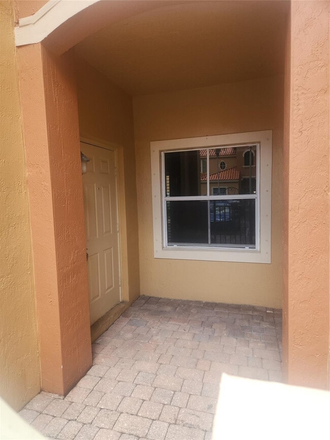 Building Photo - 4915 Tradewinds Ter