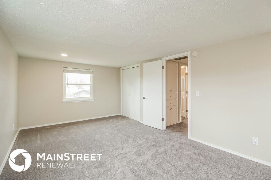 Building Photo - 4207 N Reeder Ave
