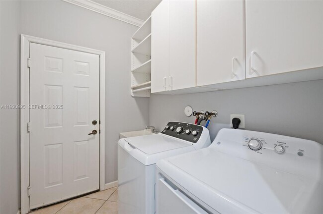 Building Photo - 1901 Timberline Rd