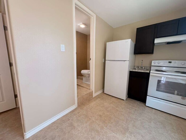 Building Photo - 4018 San Agustin Ave