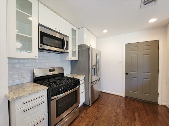 Building Photo - 9506 Vogue Ln