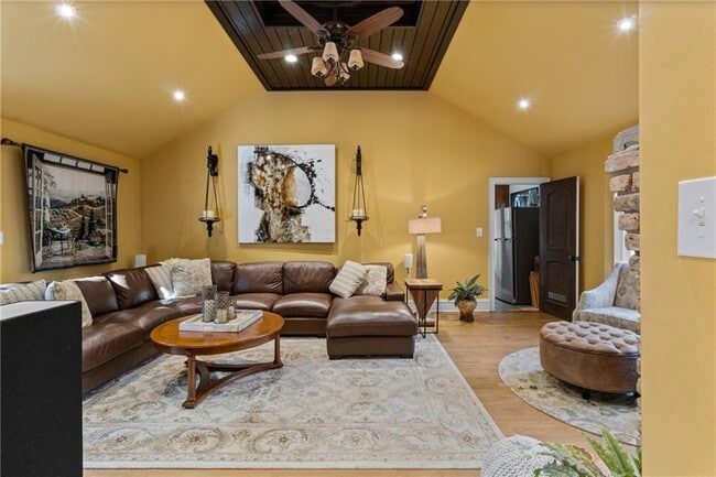 Building Photo - 1532 Huntingdon Trail