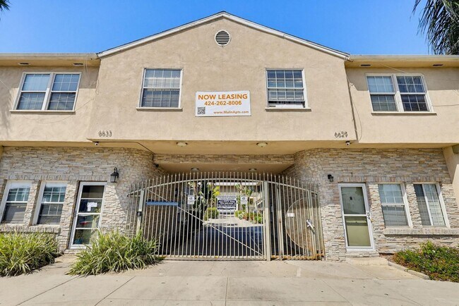 Building Photo - 6629 Crenshaw Blvd