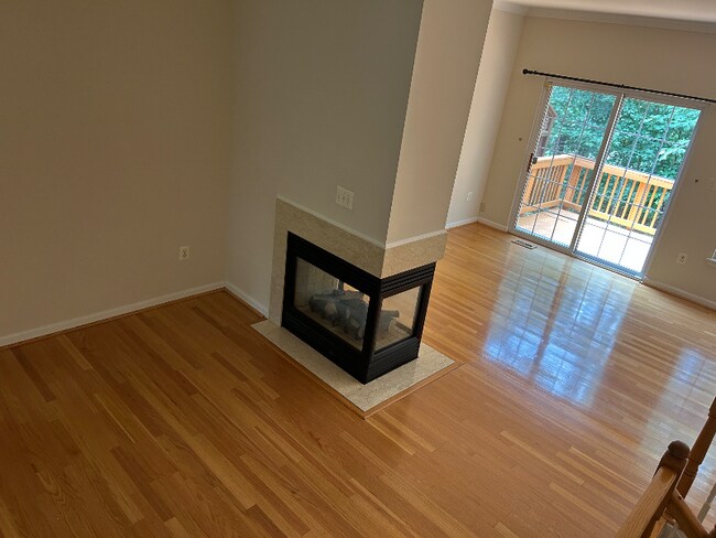Building Photo - 6490 Tayack Pl