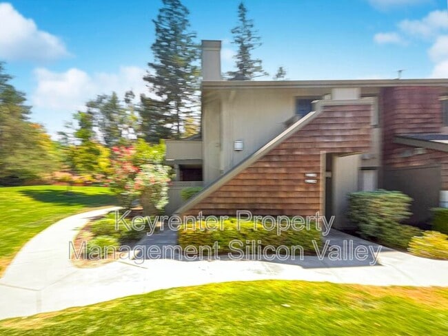 Building Photo - 1902 La Terrace Cir
