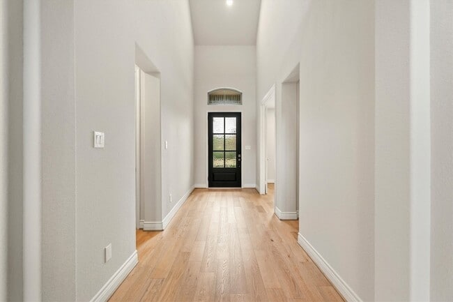 Building Photo - 28344 Woodsons Forest Dr