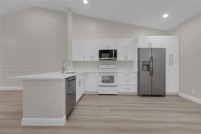 Building Photo - 11061 NW 38th Pl