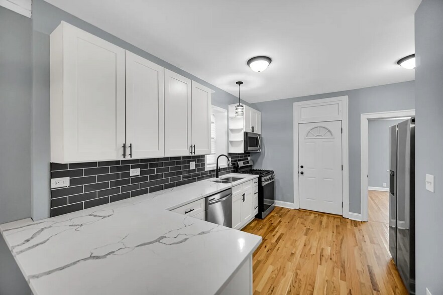 Building Photo - 7728 S Bishop St