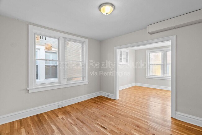 Building Photo - 4175 McRee Ave