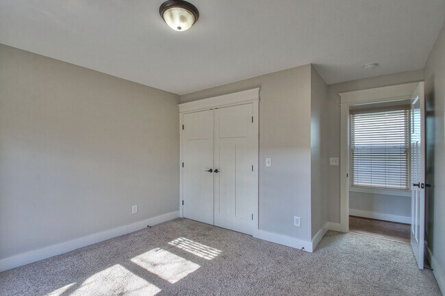 Building Photo - Great East Nashville 3BR Home