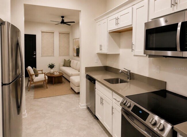 Building Photo - 8979 Chipping Sq Ln