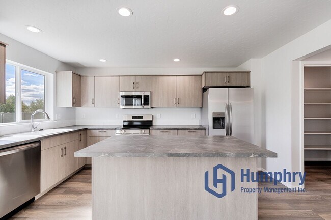 Building Photo - 14842 N Pantanella Wy