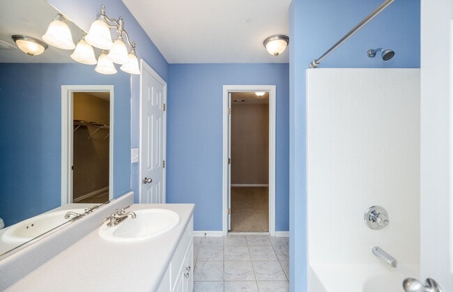 Building Photo - 435 Snead Way