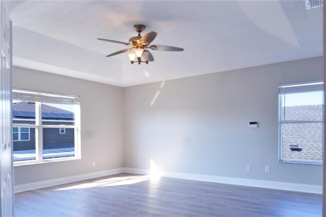 Building Photo - 10216 Oak Crest Rd