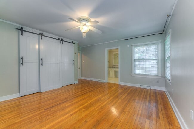 Building Photo - RENT REDUCED! Beautiful 3 bed/3 full baths...