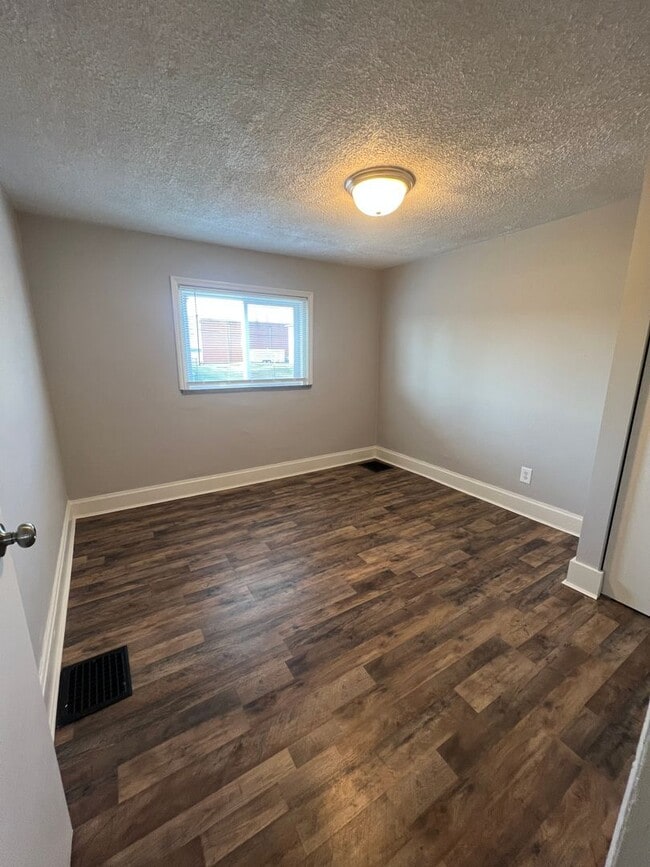 Building Photo - 278 Hosack St