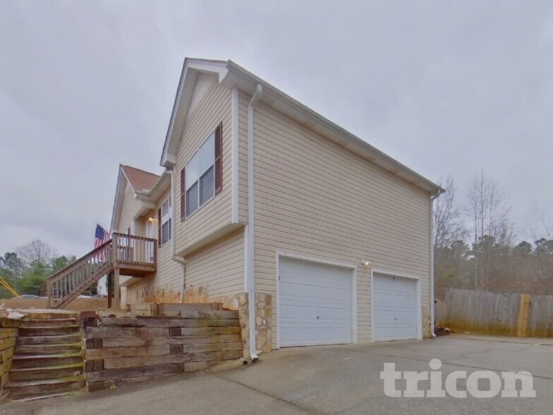 Building Photo - 132 Diamond Ct