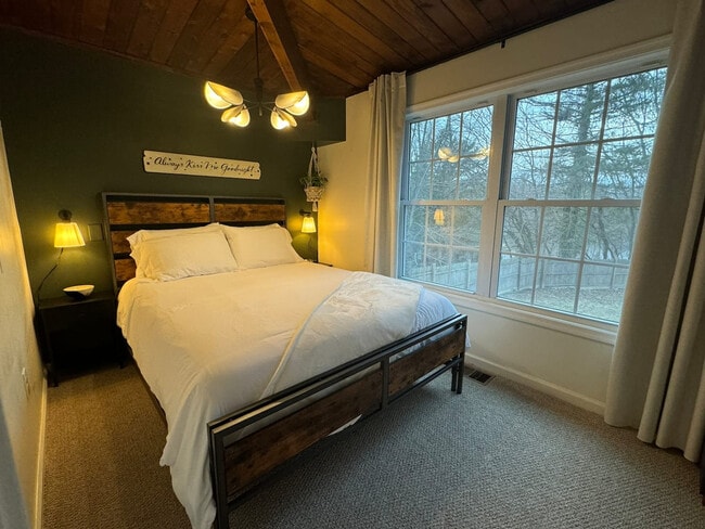 Building Photo - 59 Beverly Pl