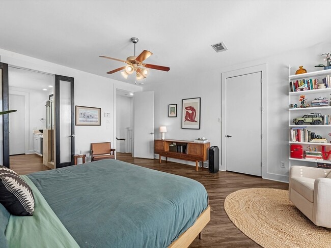 Building Photo - 3421 Gillespie St