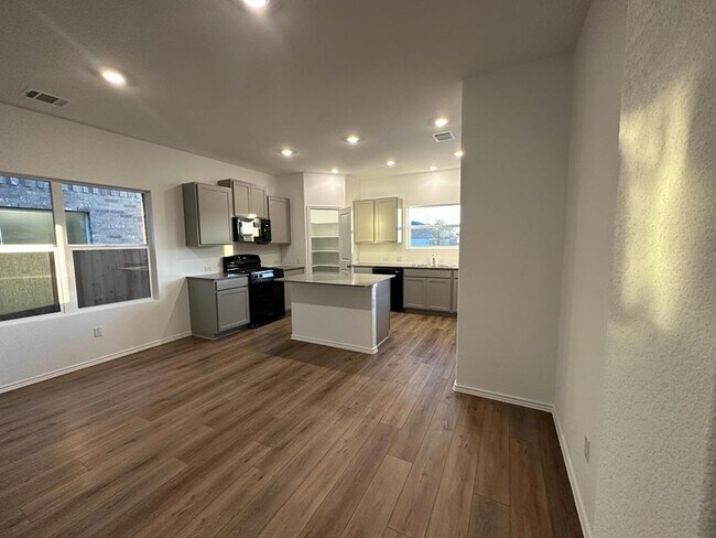 Building Photo - 336 Canley Lp