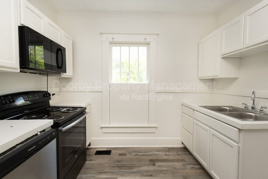 Building Photo - 3207 Curtis St