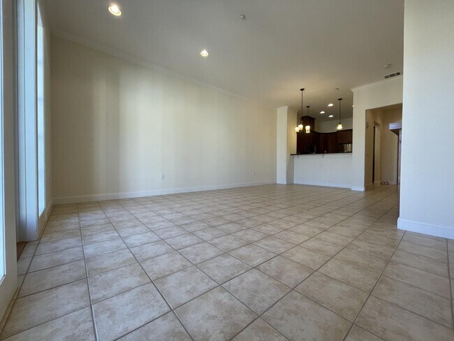 Building Photo - 2881 Meridian Ave