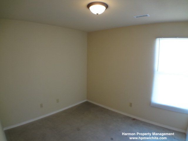 Building Photo - 2370 N Garland St