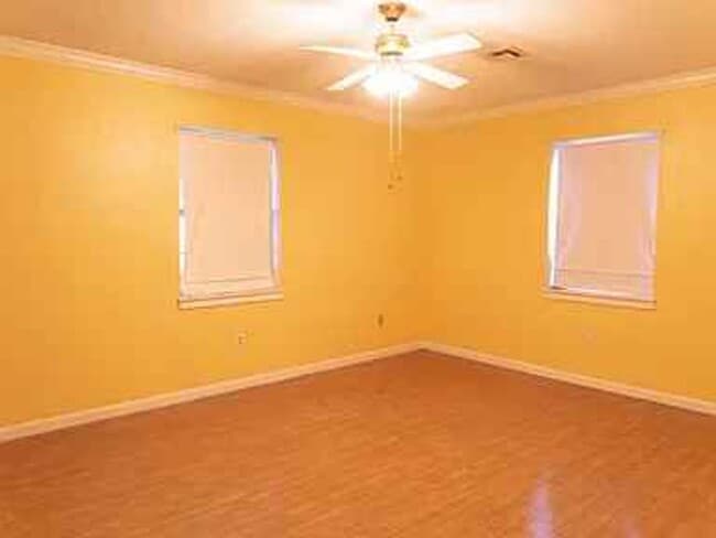 Building Photo - FOR RENT in LAFAYETTE!