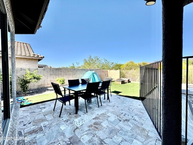 Building Photo - 12768 N Lantern Way