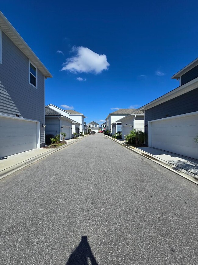 Building Photo - 11023 Cosmic Wy