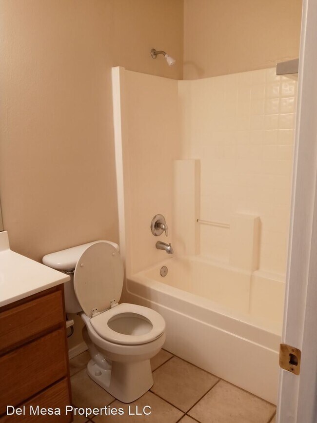 Building Photo - 3 br, 2 bath House - 7615 Kentwood NW