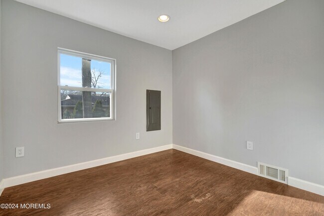 Building Photo - 22 Brookside Ct