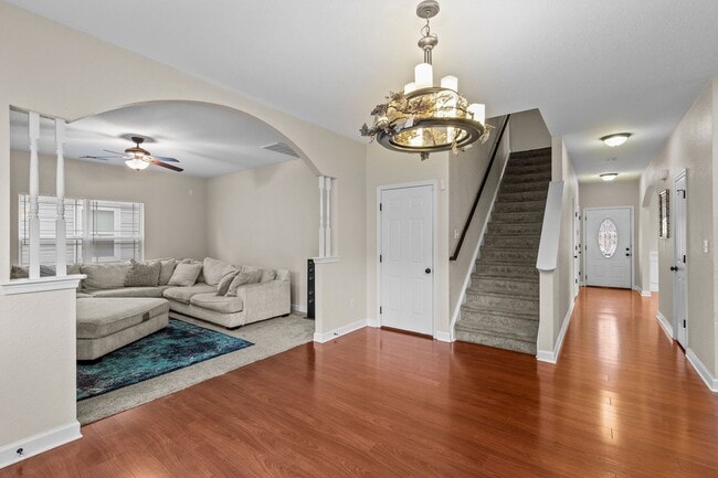 Building Photo - Dream Home Alert in Hampton!