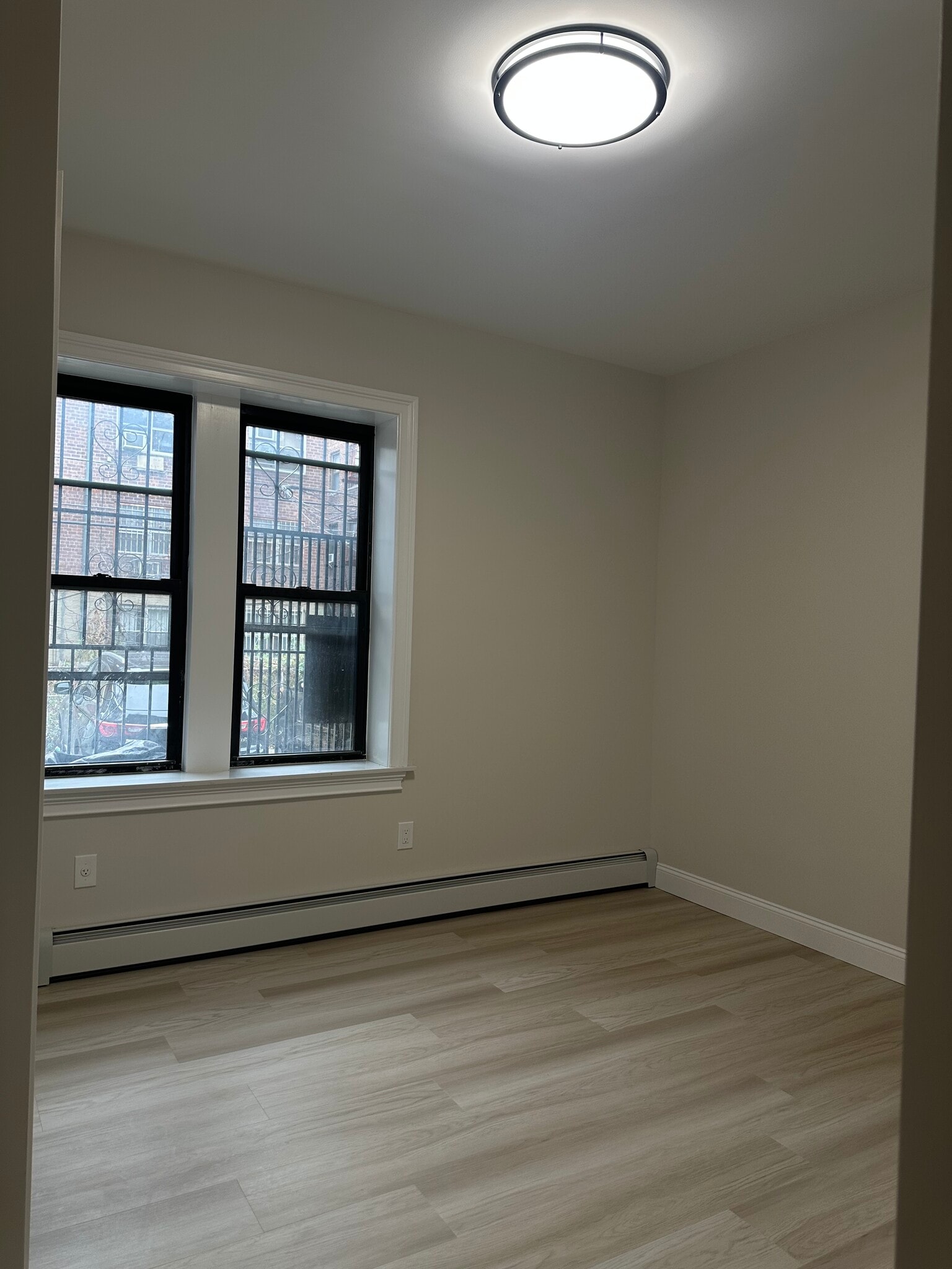 Building Photo - 4048 Hampton St