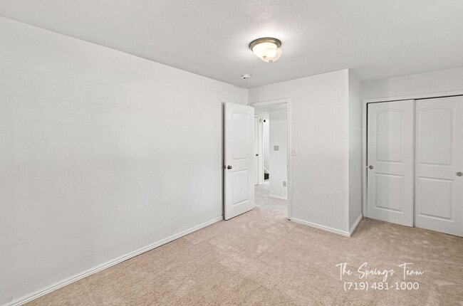 Building Photo - 1239 Suncrest Way