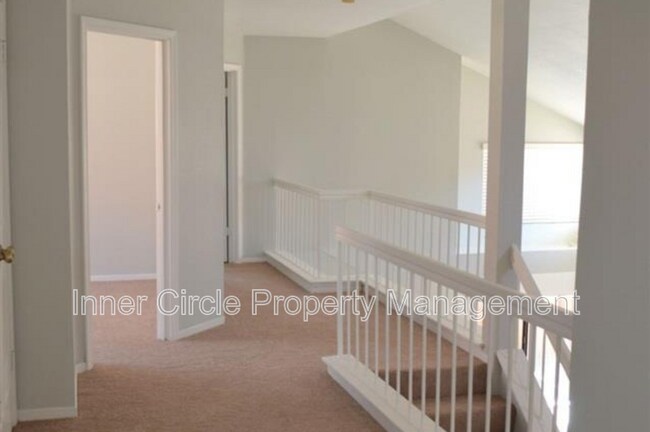 Building Photo - 217 Mitchum Dr