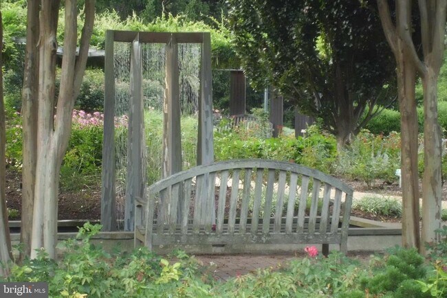 Building Photo - 3808 Delano St