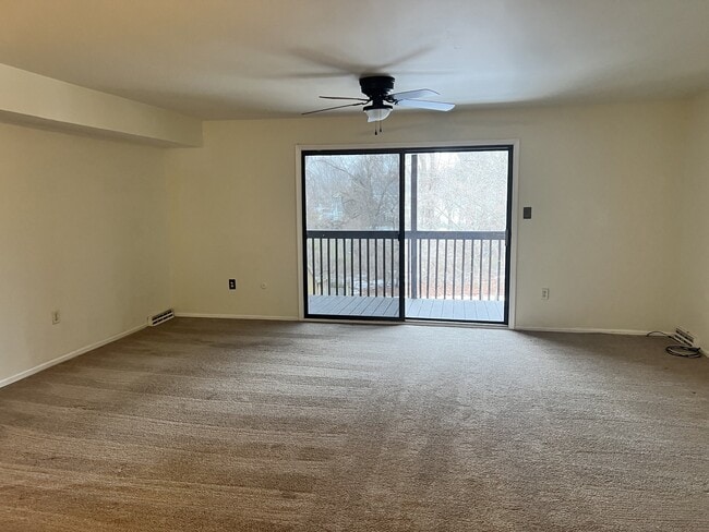 Building Photo - 18 Cedar Creek Ct