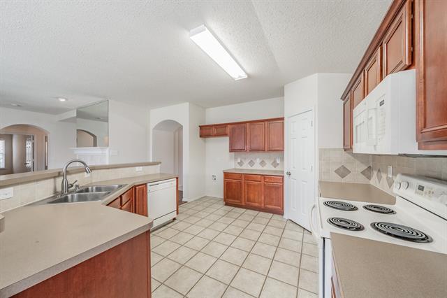 Building Photo - 5319 Duval Dr