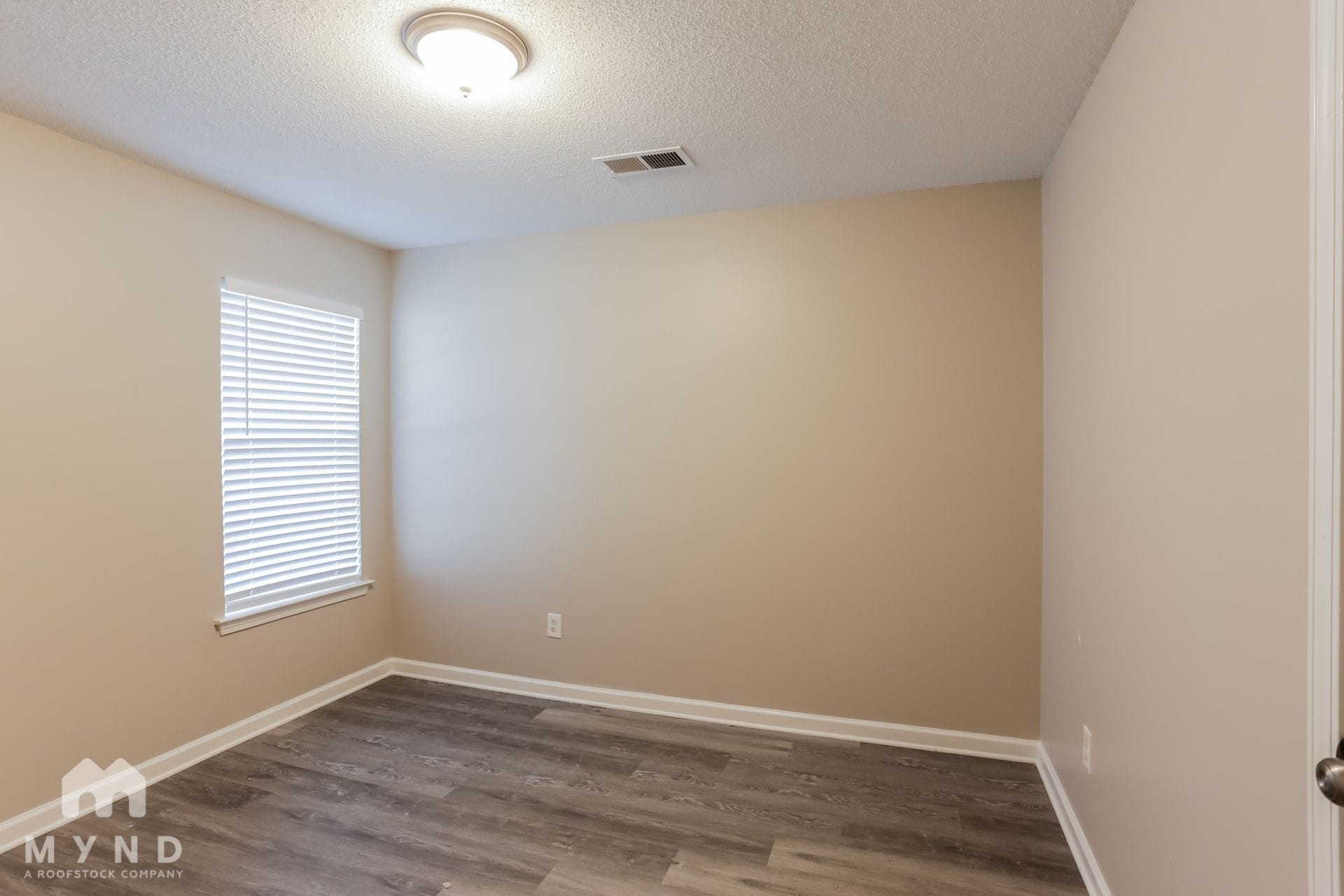 Building Photo - 1142 Cross Valley Cove