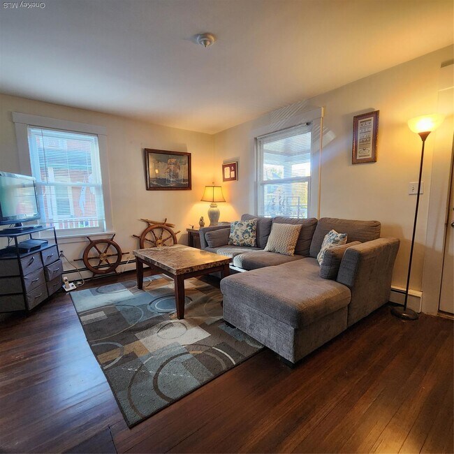 Building Photo - 24 Prairie Ave