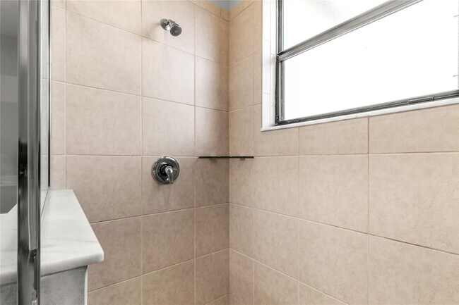 Building Photo - 221 SW 159th Way