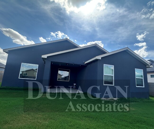 Building Photo - New 3 bedroom, 2 bath home in KT subdivision