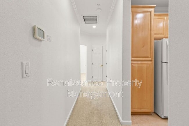 Building Photo - 4182 Glenwood Terrace